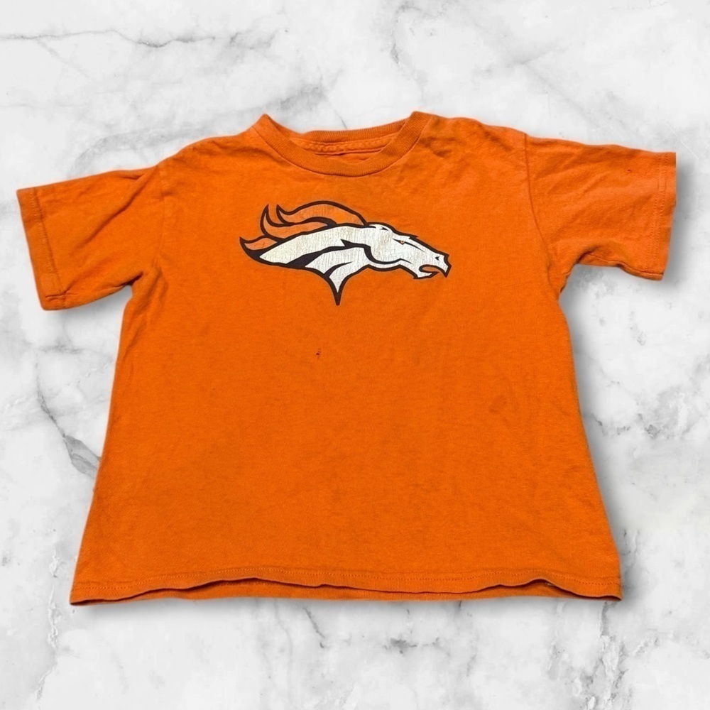 Kids Denver Broncos t shirt size 4T